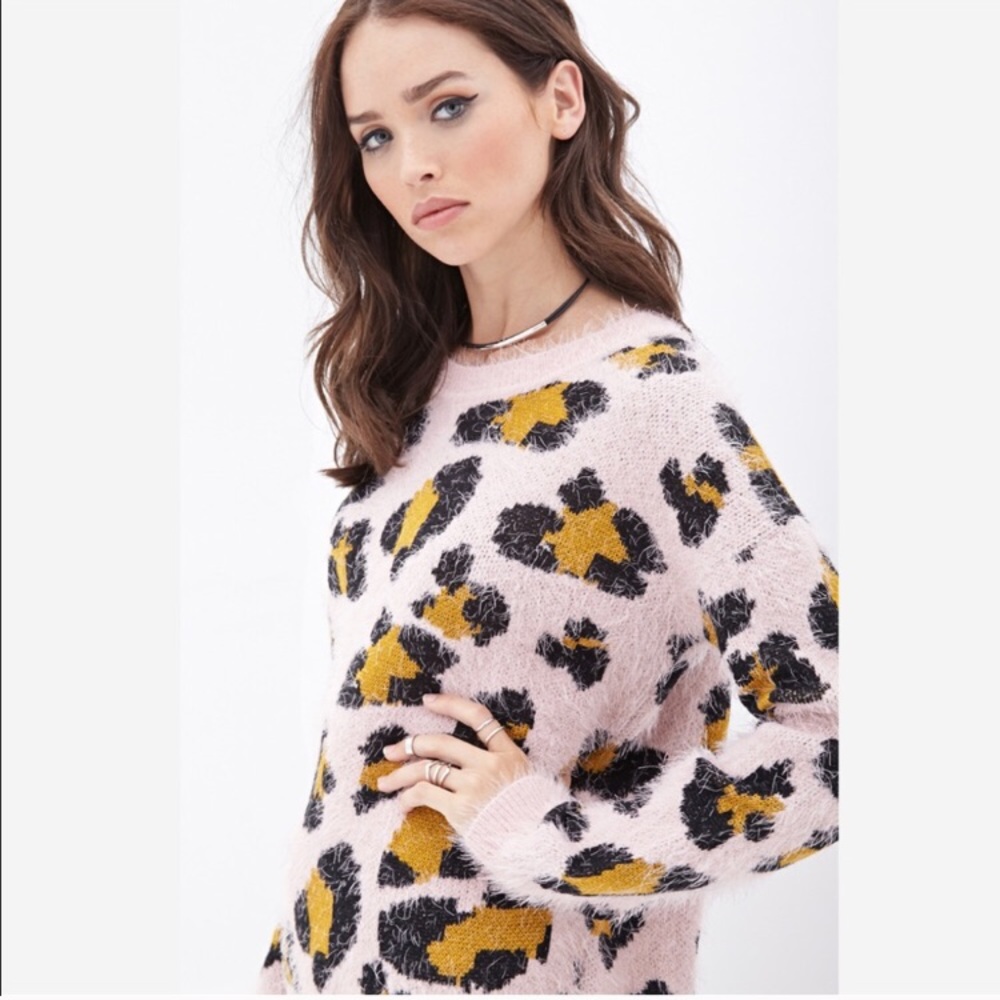 *SOLD* Forever21 pink fuzzy leopard sweater